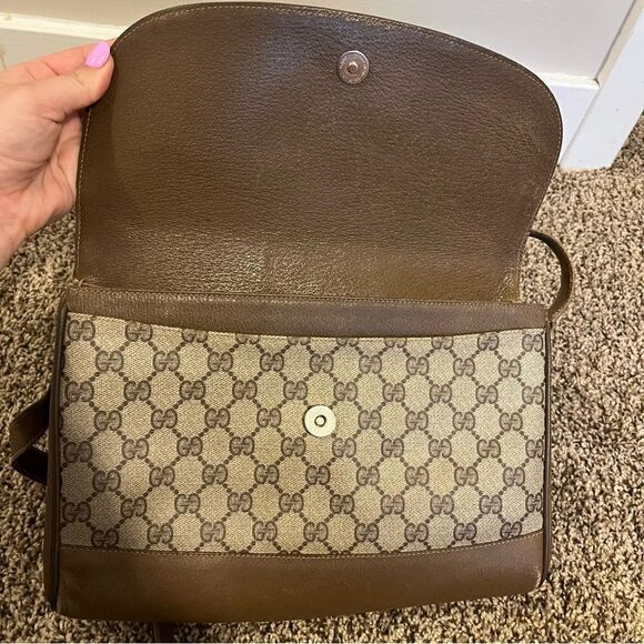 Gucci Supreme Crossbody/Shoulder Bag - Picture 11 of 16